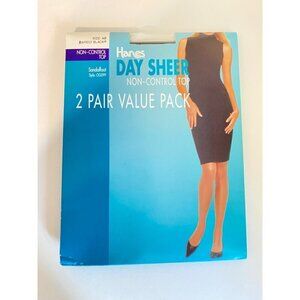 Hanes Vintage 90’s 1 Pair Day Sheer Non Control Top Size AB Barely Black 1 Pair